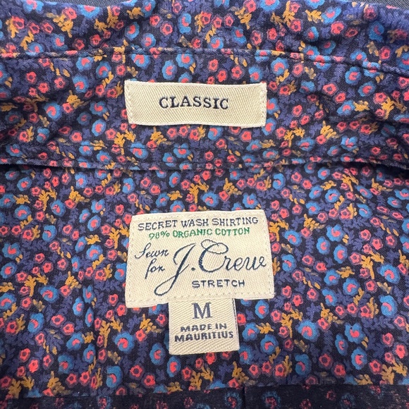 Men’s J. Crew Button Up Shirt (Classic Fit) Medium - Picture 2 of 8